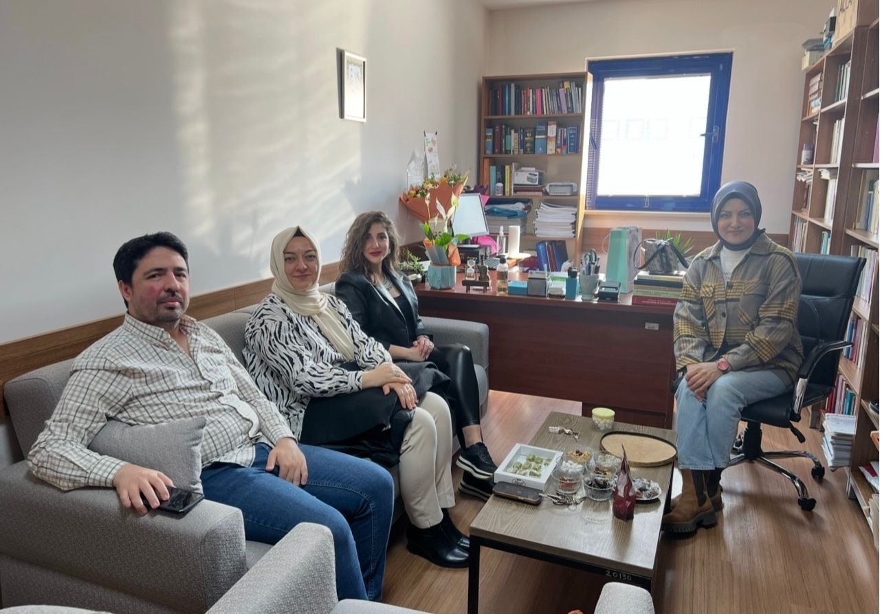 Bölümümüzden Türk Dili ve Edebiyatı Bölümü Öğretim Üyesi Doç. Dr. Esra Kirik'e Ziyaret 